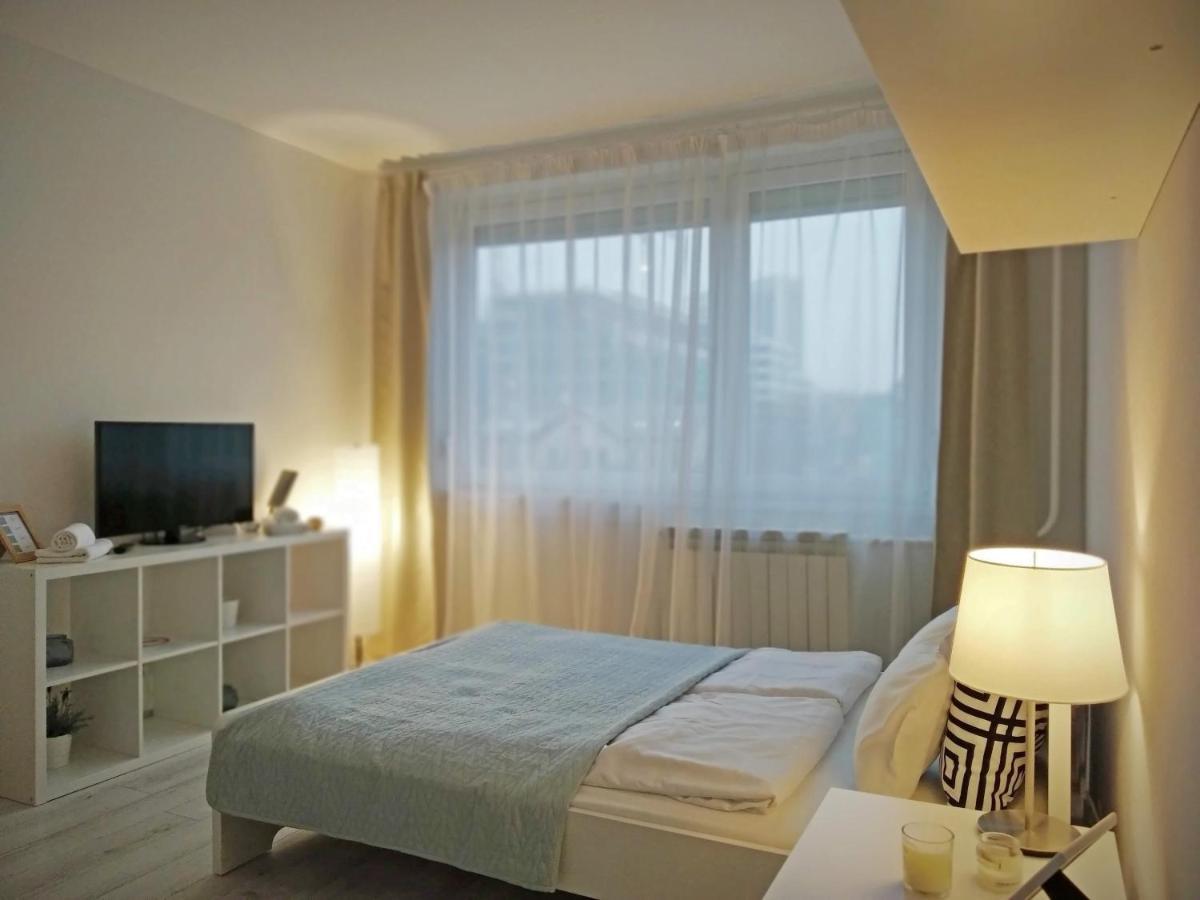 White Almond Apartment Будапеща Екстериор снимка