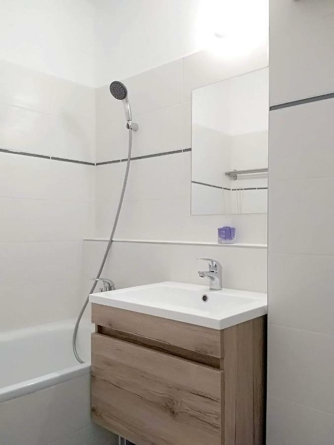 White Almond Apartment Будапеща Екстериор снимка