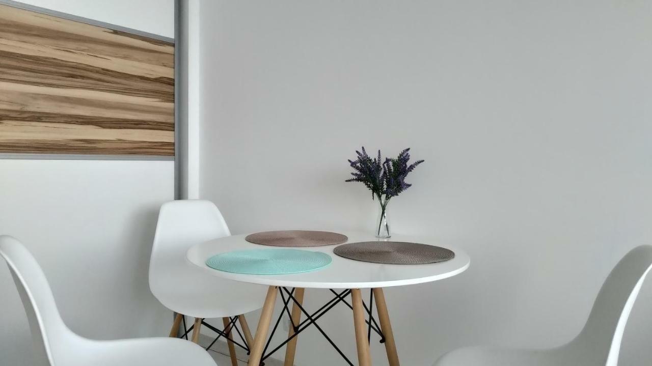 White Almond Apartment Будапеща Екстериор снимка
